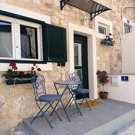 Apartment Heritage Stone House