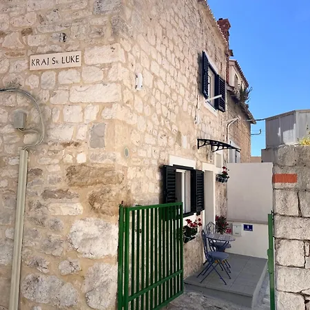 Apartment Heritage Stone House Split