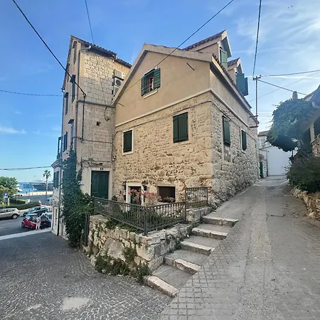 Apartment Heritage Stone House *